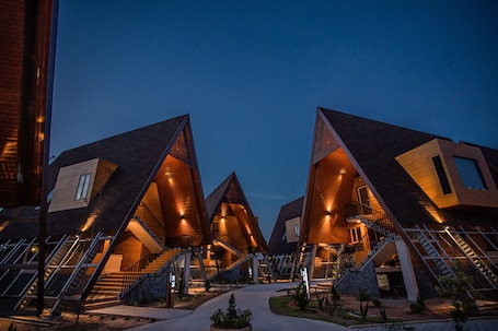 Villa Isla (Private Pool) | 2 bedrooms, free WiFi, bed sheets