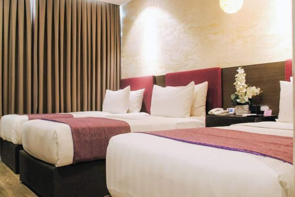Hypo-allergenic bedding available, minibar, in-room safe, desk