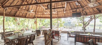 OYO 693 Tree House Cottage
