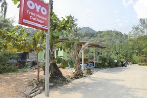 Exterior - OYO 693 Tree House Cottage (Ko Chang)