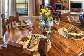 Dining - Stargazers Private Paradise with Pool and Hot Tub! (RIMROCK)
