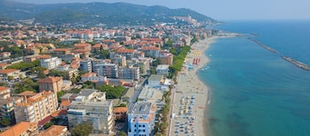 Ca Di Mamma Hillside