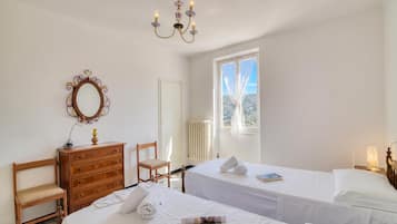 Family Apartment, Multiple Bedrooms (Ca Di Mamma Hillside) | 2 bedrooms, laptop workspace, free WiFi, bed sheets