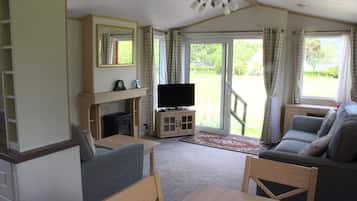 Smart TV, DVD player, stereo