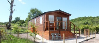 Mountain View - luxury cabin with spectacular alpine and loch views