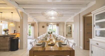 Property with indoor pool 15min DISNEYLAND