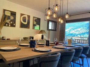 Fridge, microwave, oven, stovetop - Modern and cozy apartment in new construction. Proximity to the center (Châtel)