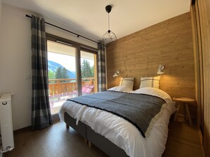 4 bedrooms, iron/ironing board, free WiFi, bed sheets - Modern and cozy apartment in new construction. Proximity to the center (Châtel)
