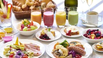 Daily buffet breakfast for a fee