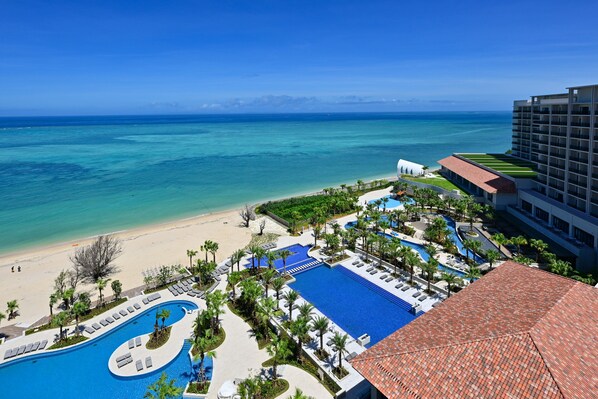 Royal Corner Suite Twin, No Smoking (w/ Club Lounge&VIP Pool Bar Access, Additional children fee) | Balcony view - Ryukyu Hotel & Resort Nashiro Beach (Itoman)