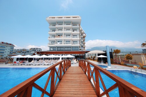 SEY BEACH HOTEL &SPA