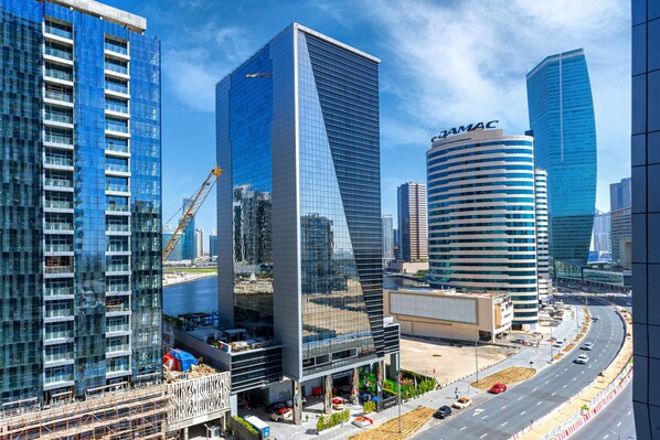 المنشأة من الخارج