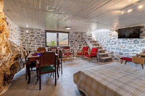 4 間睡房、熨斗/熨衫板、免費 Wi-Fi、床單