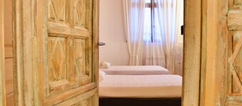 Maison de Caractère Avec Piscine et Jardin Privatif Clos Dans Domaine