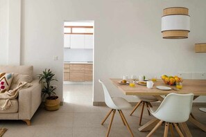 Dining - Villa Nisa, con Piscina Privada (Playa Blanca (Yaiza))