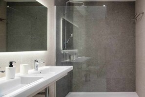 Hair dryer, towels