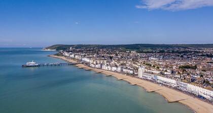 Lovely 2 Bedroom Flat in a heart of Eastbourne, East Sussex