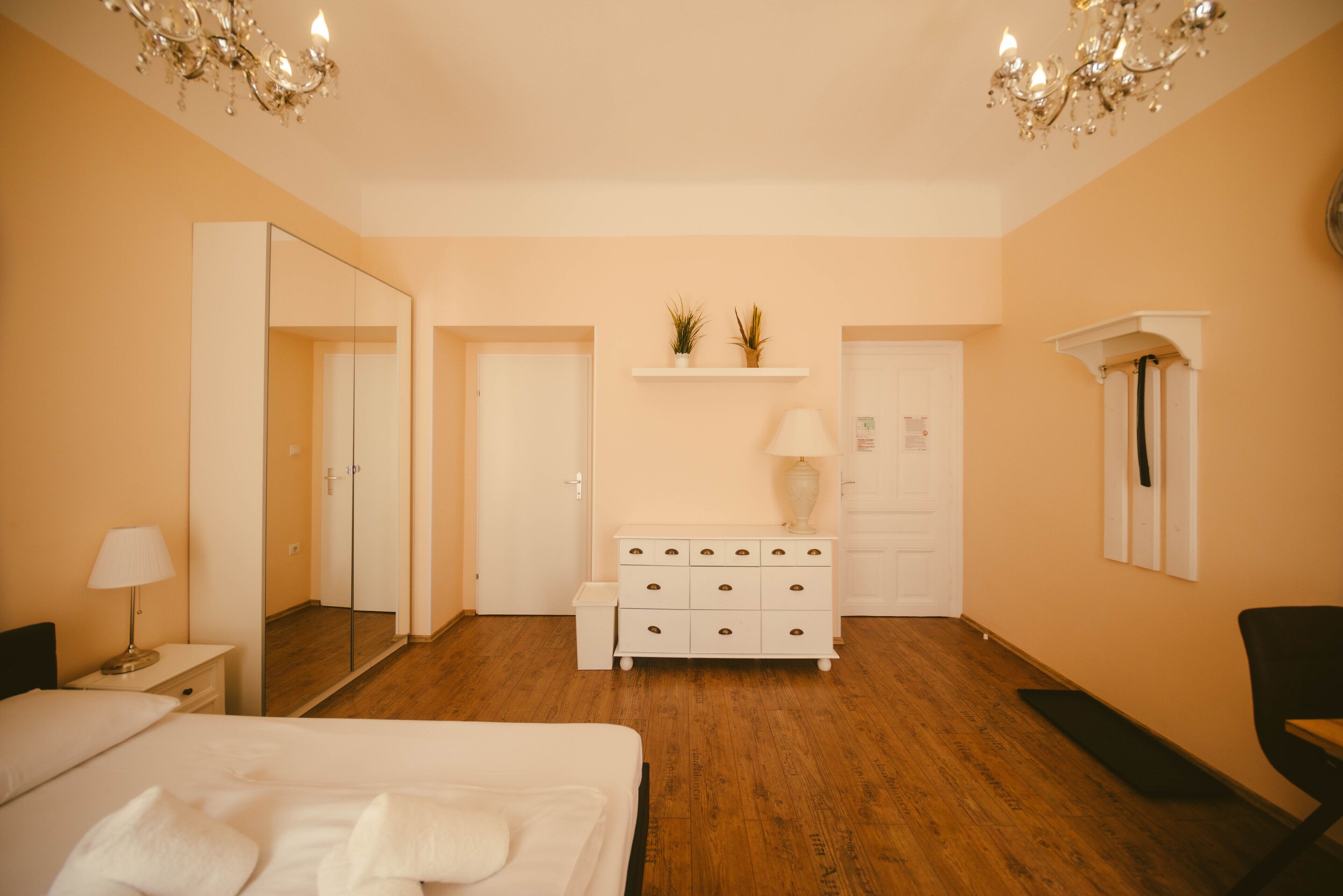 Photo - Hotel California