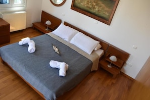 5 camere, ferro/asse da stiro, Wi-Fi