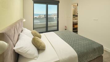 Apartment | 5 bedrooms, iron/ironing board, free WiFi, bed sheets