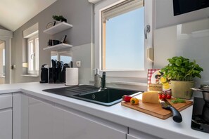 Fridge, microwave, oven, dishwasher