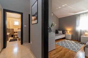 2 bedrooms, iron/ironing board, free WiFi, bed sheets