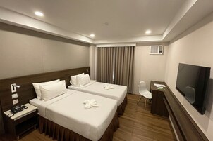 Habitación Deluxe con 1 cama doble o 2 individuales, 1 habitación | Escritorio, espacio para trabajar con un portátil, wifi gratis