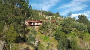 Habitación, 1 habitación, balcón, vista al jardín | Exterior