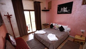 Room, 1 Bedroom, Balcony, Garden View - Room in Guest Room - Double Room With Balcony and Stunning View in Dar L'eau Vive (Bine el Ouidane)
