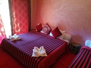 Room - Room in Guest Room - Triple Room in Lovely Guesthouse - Atlas View (Bine el Ouidane)