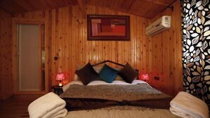 Room, 1 Bedroom, Terrace, Garden View - Room in Bungalow - One-bedroom Bungalow in Quiet Atlas Mountains (Bine el Ouidane)