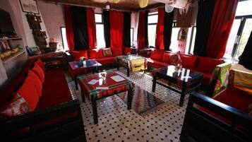 Huone, 1 makuuhuone, terassi, näköala puutarhaan | Sisätilat