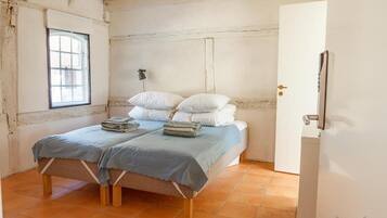 Basic Double or Twin Room | Free WiFi, bed sheets
