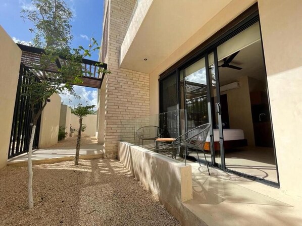 Balcony - Cozy Modern Studio (Tulum)