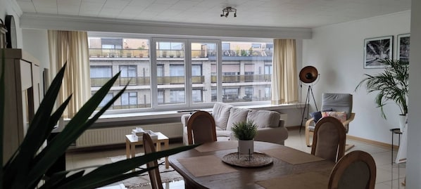 Apartment, 3 Bedrooms, Smoking, Balcony | Living area