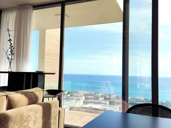 TV - Olea Residence, Luxury sea View Apartment With Private Beach (Himarë)