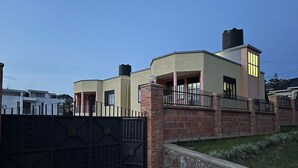 Apartament, 4 dormitoris, balcó, vistes a la ciutat | Exterior