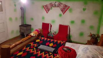 Room, 1 Bedroom, Smoking, Patio | 1 bedroom