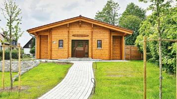 House, 2 Bedrooms, Terrace | Exterior