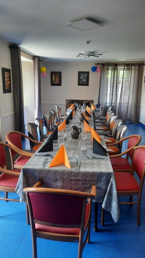 Restaurant - Auberge st Julien aux bois (Saint-Julien-aux-Bois)