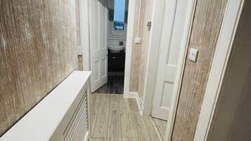 Apartment, 1 Bedroom, Garden View | Bathroom