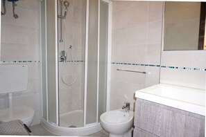 Équipements de salle de bain