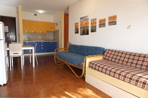 Apartment, 1 Bedroom, Balcony | Tempat makan