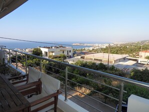 Appartamento, 2 camere da letto, balcone, vista città | Balcone