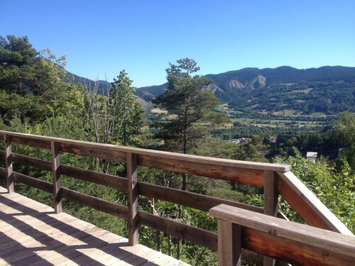 SEYNE LES ALPES-chalet near the village, south facing