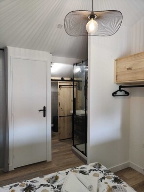 2 chambres, fer et planche à repasser, Wi-Fi gratuit