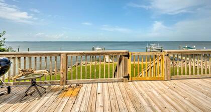 Coastal Escape: Bayfront Home w/ Dock & Views