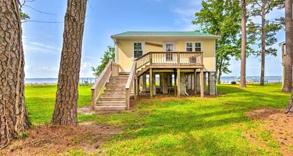 Coastal Escape: Bayfront Home w/ Dock & Views