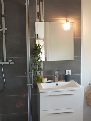 Badewanne, Haartrockner