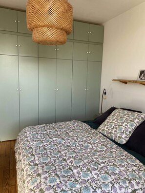 4 chambres, fer et planche à repasser, Wi-Fi, draps fournis